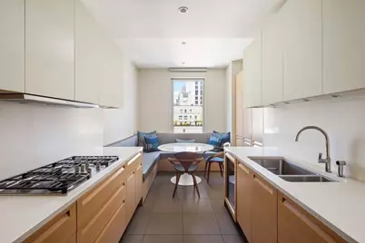255 E 74th Street #10A, New York, NY 10021 - Photo 12