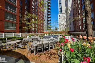 555 W 23rd St, New York City, NY 10011 - Photo 14