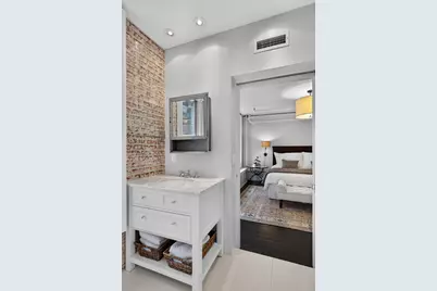 431 W Broadway #4, New York, NY 10012 - Photo 6