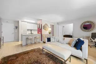 322 W 57th St, New York City, NY 10019 - Photo 2