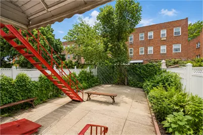 1068 E 86th Street, New York City, NY 11236 - Photo 8
