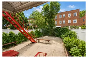 1068 E 86th St, New York City, NY 11236 - Photo 8