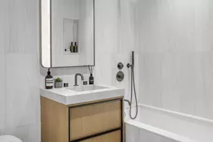 250 E 25th St, New York City, NY 10010 - Photo 4