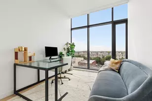 21-21 31st St, New York City, NY 11105 - Photo 8