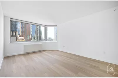 561 10th Avenue #19G, New York City, NY 10036 - Photo 2