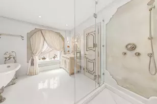 215 Exeter St, Brooklyn, NY 11235 - Photo 18