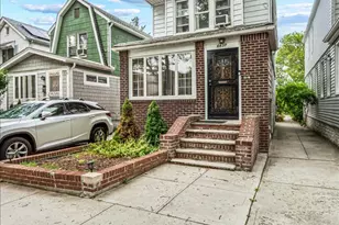 68-37 Nansen St, New York City, NY 11375 - Photo 36