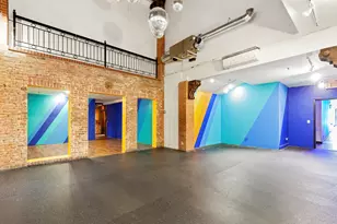 407 W 39th St, New York City, NY 10018 - Photo 2