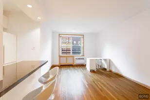 345 E 54th St, New York City, NY 10022 - Photo 1