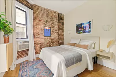 313 E 56th Street #2C, New York City, NY 10022 - Photo 2