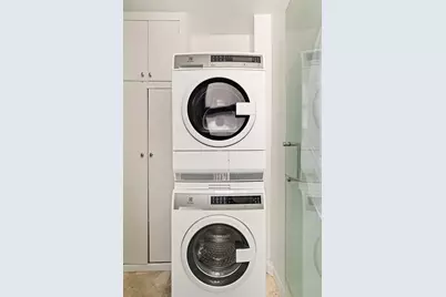 313 E 56th Street #2C, New York City, NY 10022 - Photo 8