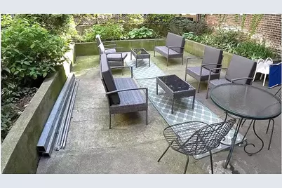 240 E 24th Street #3B, New York, NY 10010 - Photo 6