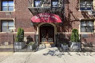 319 W 18th St, New York City, NY 10011 - Photo 2