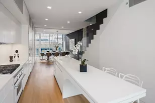 524 W 19th St, New York, NY 10011 - Photo 4