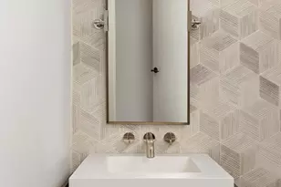 202 Broome St, New York, NY 10002 - Photo 8