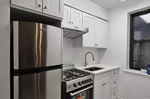 46 W 65th St, New York City, NY 10023 - Photo 4