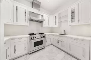 12 E 62nd St, New York City, NY 10065 - Photo 2