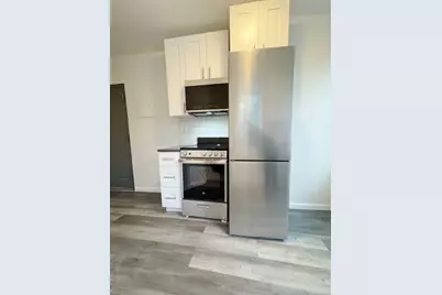 530 Driggs Avenue #2L, Brooklyn, NY 11211 - Photo 4