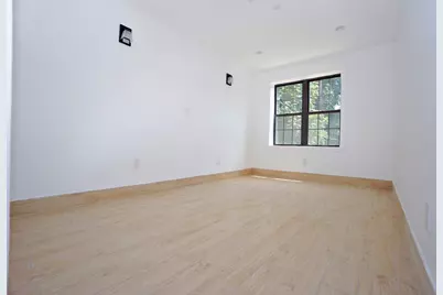 626 Greene Avenue, Brooklyn, NY 11221 - Photo 8