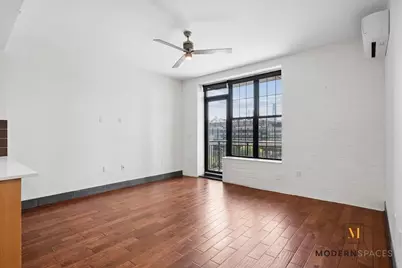 42-60 Crescent Street #7-E, New York City, NY 11101 - Photo 4