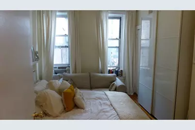 330 E 76th Street #3E, New York, NY 10021 - Photo 6
