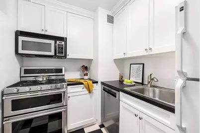 444 E 75th Street #8-F, New York, NY 10021 - Photo 6