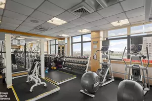 340 E 93rd St, New York, NY 10128 - Photo 8