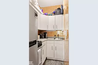 239 W 13th Street, New York City, NY 10011 - Photo 20