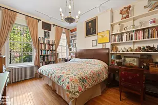 239 W 13th St, New York City, NY 10011 - Photo 10