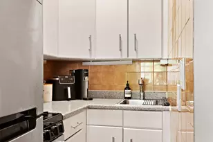 239 W 13th St, New York City, NY 10011 - Photo 20
