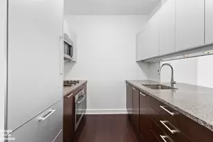 100 Riverside Blvd, New York City, NY 10069 - Photo 6