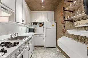10 W 15th St, New York City, NY 10011 - Photo 6