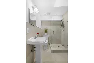 415 Argyle Rd, New York City, NY 11218 - Photo 12