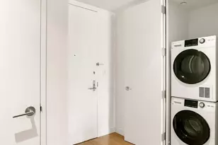 303 E 33rd St, New York City, NY 10016 - Photo 6