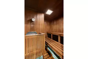 250 E 40th St, New York City, NY 10016 - Photo 14