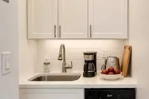 205 W 88th St, New York, NY 10024 - Photo 2