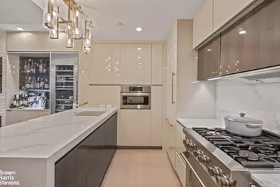 5-49 Borden Avenue #2B, New York City, NY 11101 - Photo 10