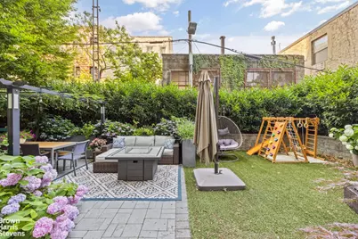 5-49 Borden Avenue #2B, New York City, NY 11101 - Photo 2