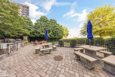 5-49 Borden Avenue #2B, New York City, NY 11101 - Photo 18