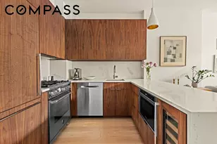 692 President St, New York City, NY 11215 - Photo 4