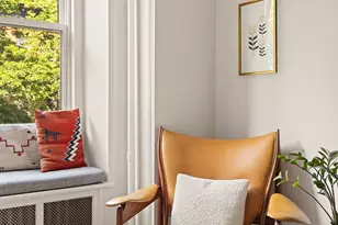 692 President St, New York City, NY 11215 - Photo 2