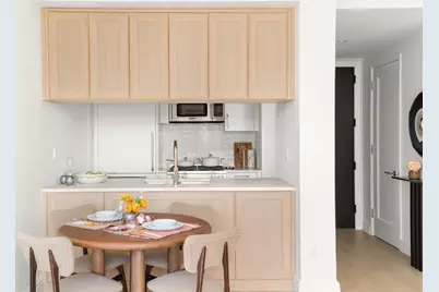400 E 84th Street #10D, New York, NY 10028 - Photo 4