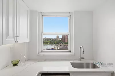 520 E 76th Street #11H, New York, NY 10021 - Photo 6