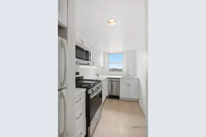 520 E 76th Street #11H, New York, NY 10021 - Photo 4