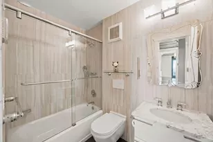 25-40 Shore Blvd, New York City, NY 11102 - Photo 8
