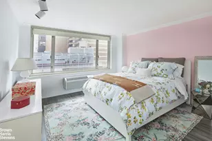 130 W 67th St, New York, NY 10023 - Photo 4