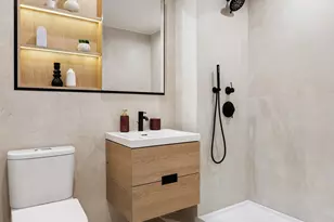 25-23 Newtown Ave, Astoria, NY 11102 - Photo 8