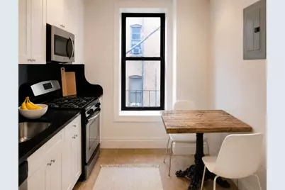 521 W 122nd Street #34, New York, NY 10027 - Photo 2