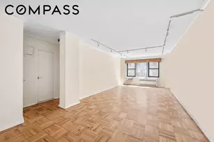 220 E 54th St, New York City, NY 10022 - Photo 2