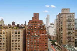 190 E 72nd St, New York City, NY 10021 - Photo 2
